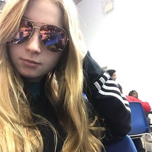 Meet your Posher, Amber